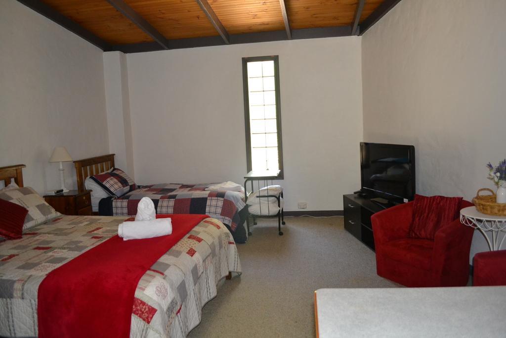 Colonial Bank Motel Omeo Δωμάτιο φωτογραφία